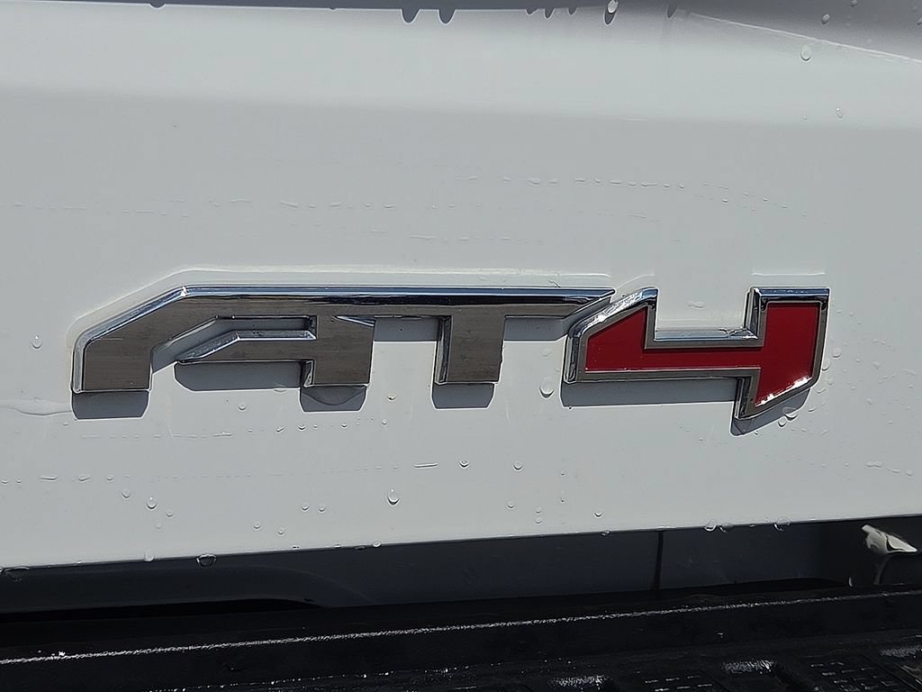 Used 2023 GMC Sierra 1500 AT4 w/ AT4 Premium Package AWD/4WD image 7