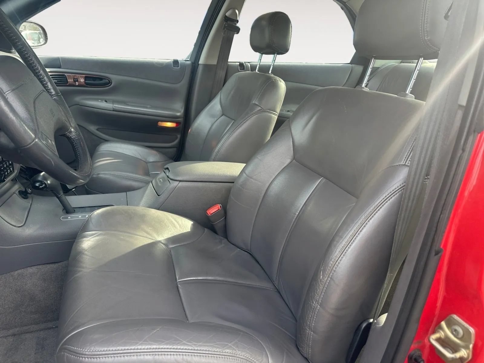 Used 1994 Chrysler Concorde FWD image 9