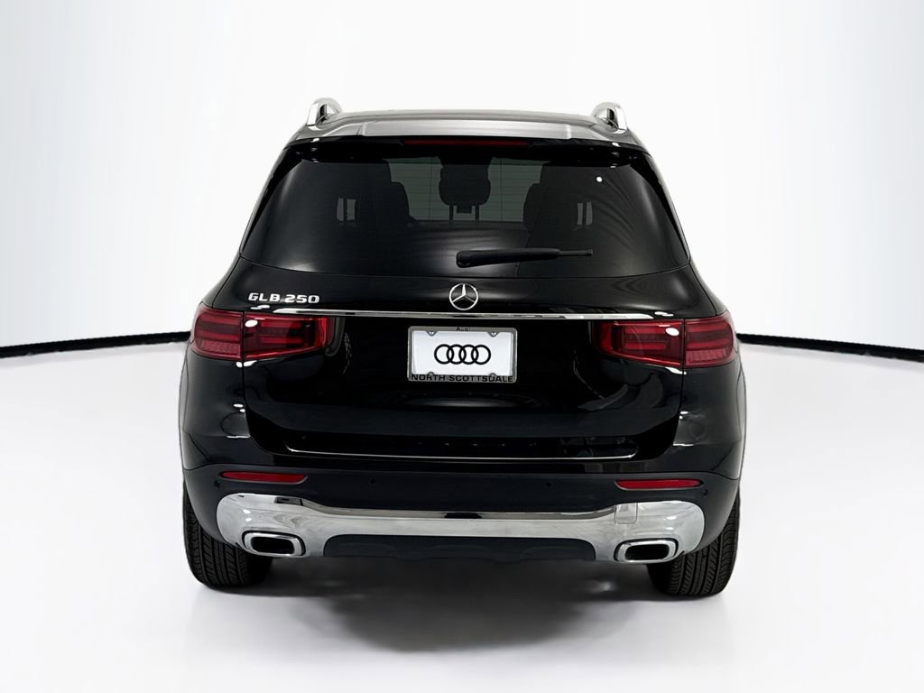 Used 2025 Mercedes-Benz GLB 250 image 6