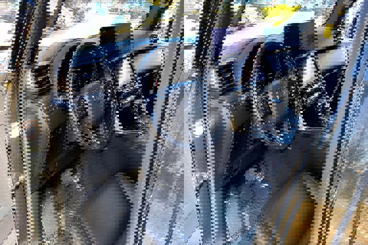 Used 2024 Lexus LX 600 4WD w/ Appearance Package image 18