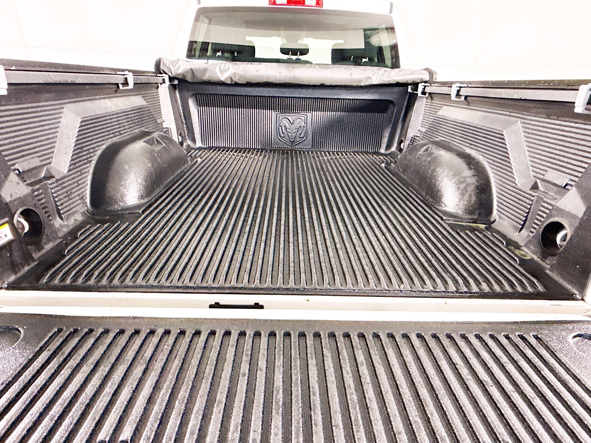 Used 2017 RAM 1500 Express w/ Express Value Package image 33