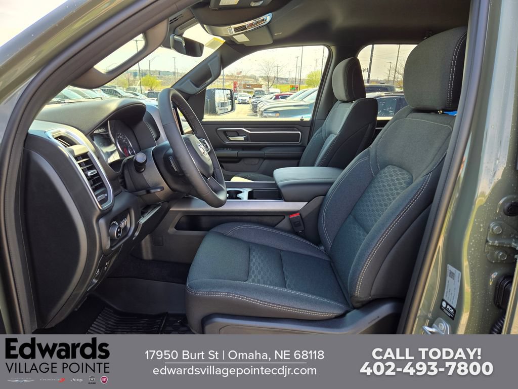 New 2026 RAM 1500 Big Horn AWD/4WD image 13