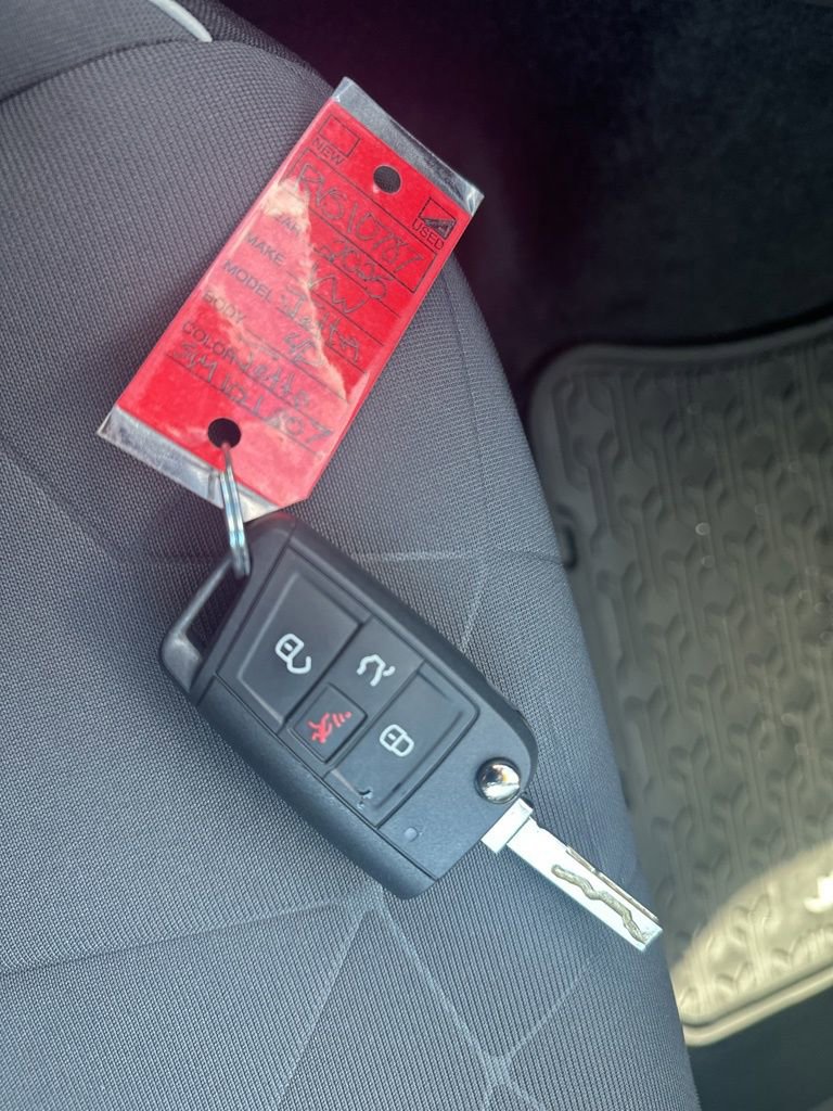 Used 2025 Volkswagen Jetta Sport FWD image 33