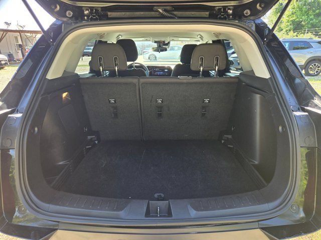 Used 2025 Chevrolet TrailBlazer LT AWD/4WD image 7