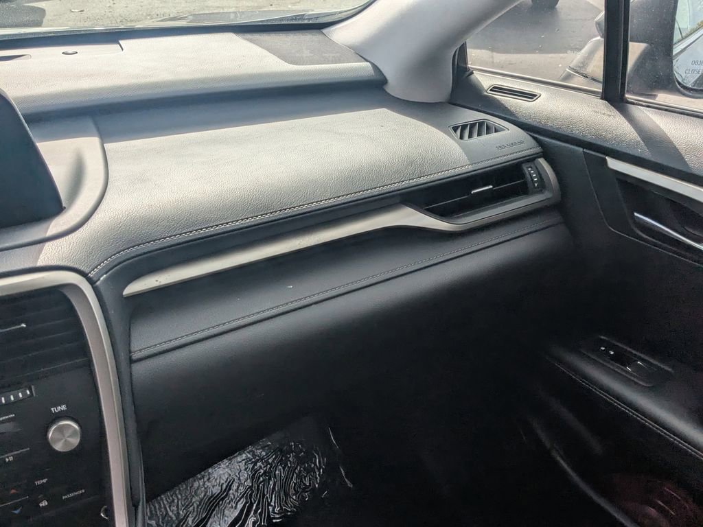 Used 2021 Lexus RX 350L FWD w/ Premium Package image 4