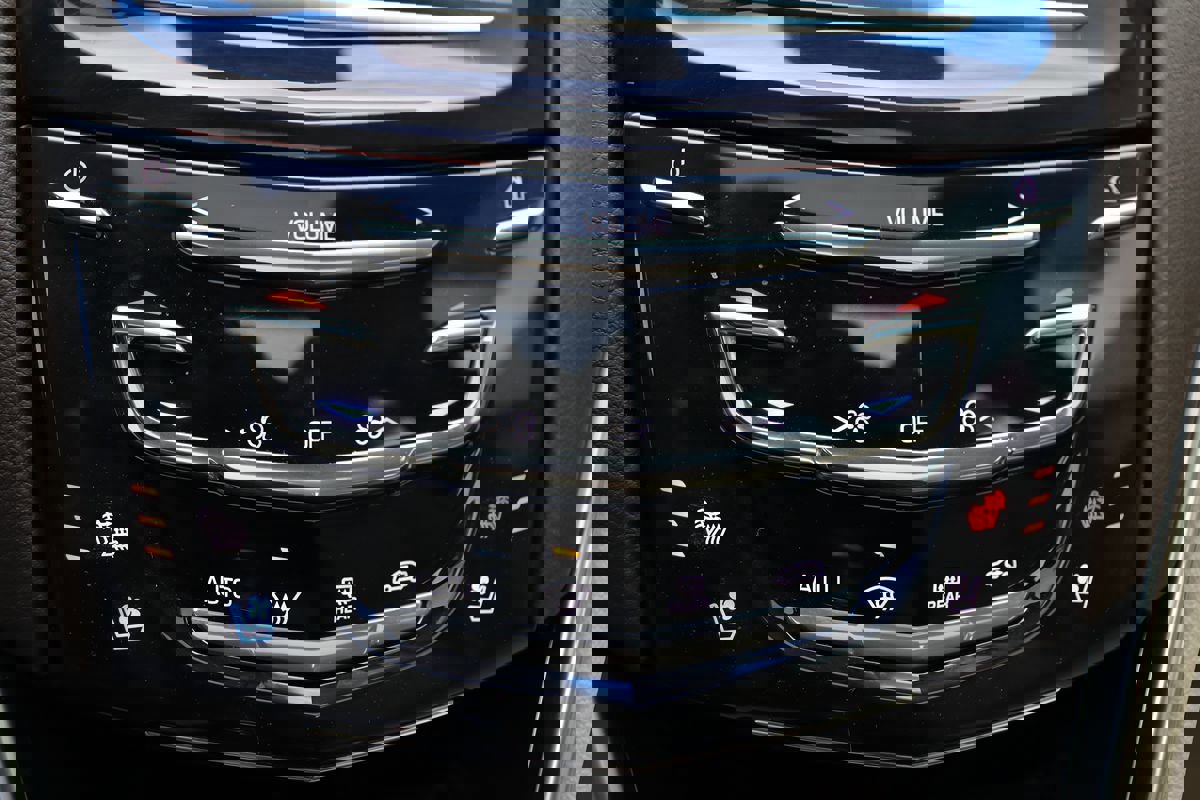 Used 2014 Cadillac XTS Premium image 28