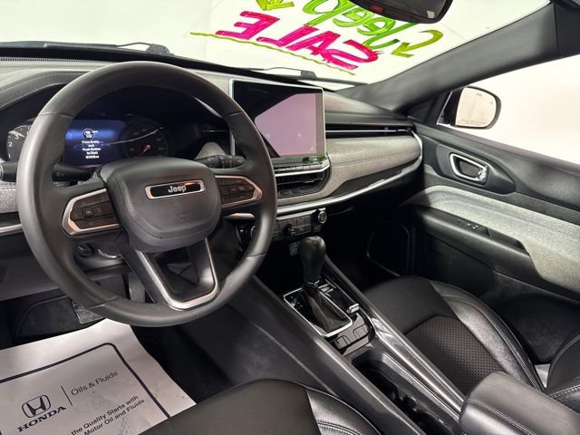 Used 2024 Jeep Compass Latitude image 15