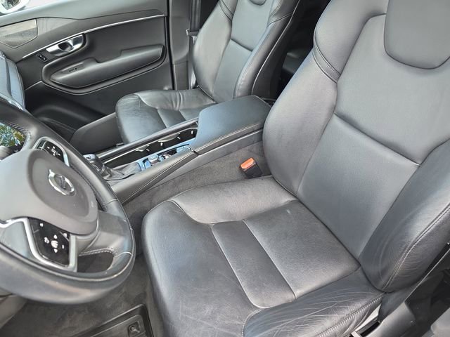 Used 2020 Volvo XC90 T5 Momentum w/ Protection Package Premier AWD/4WD image 19