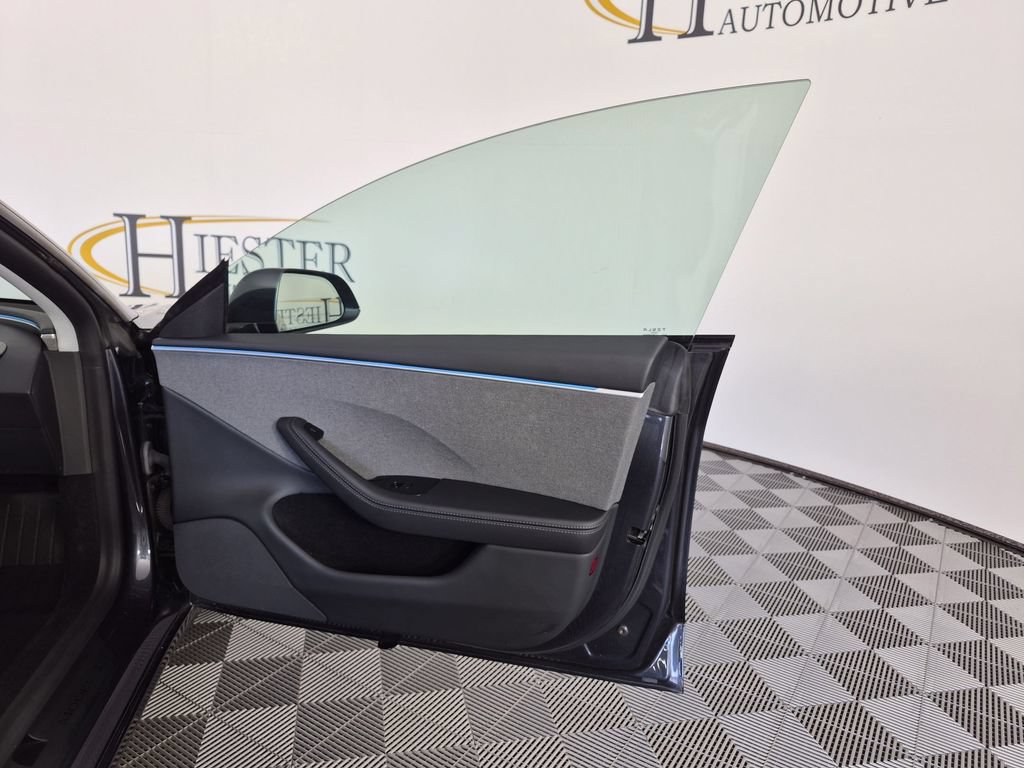 Used 2025 Tesla Model 3 RWD image 36