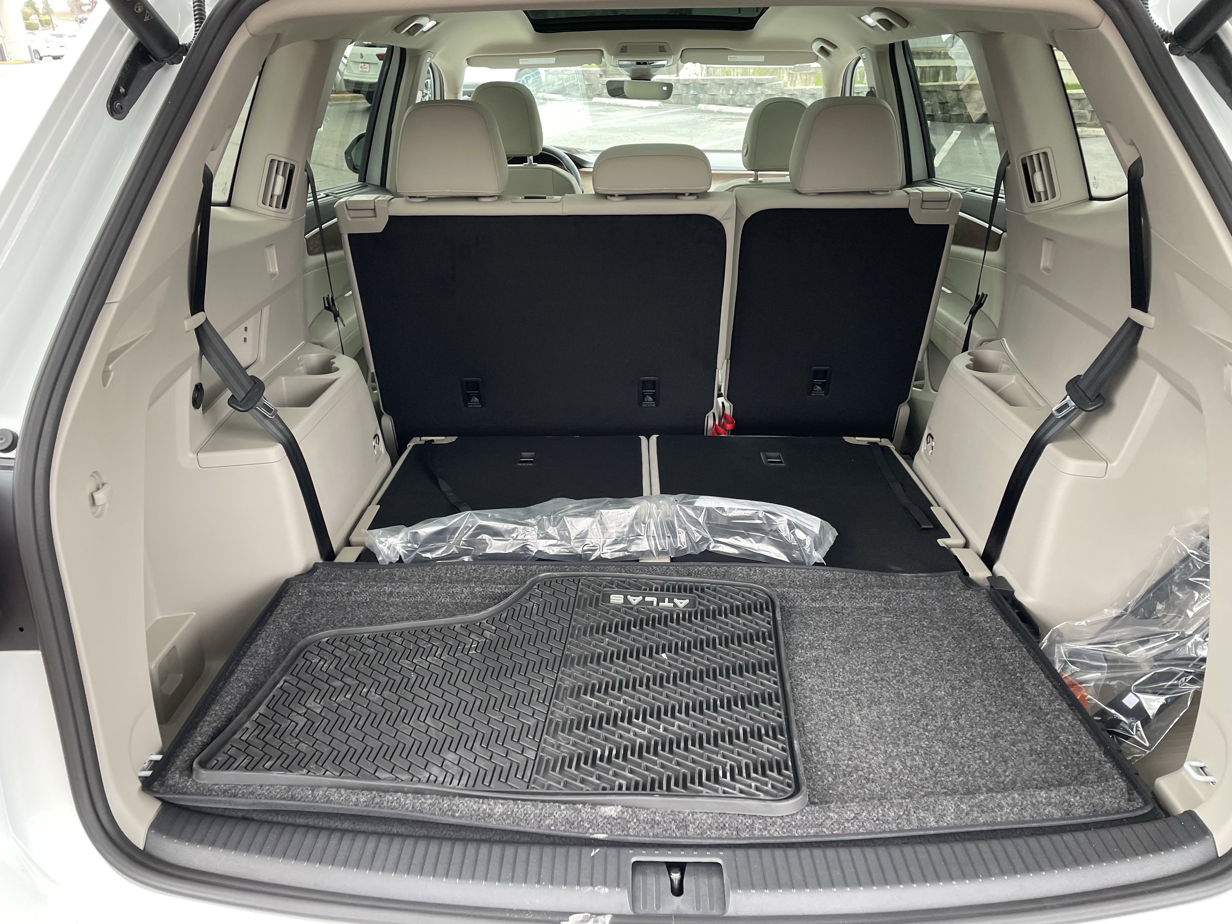 New 2026 Volkswagen Atlas SE image 9