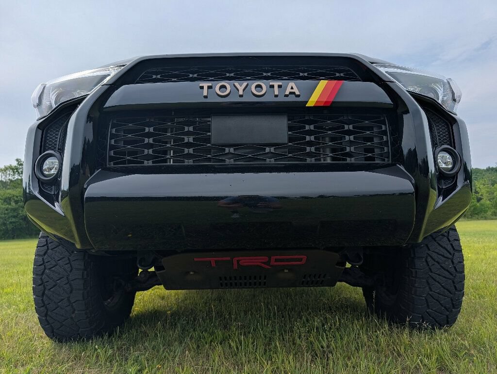 Used 2023 Toyota 4Runner 40th Anniversary SE AWD/4WD image 13