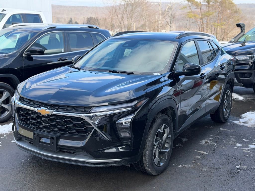 Used 2025 Chevrolet Trax LT