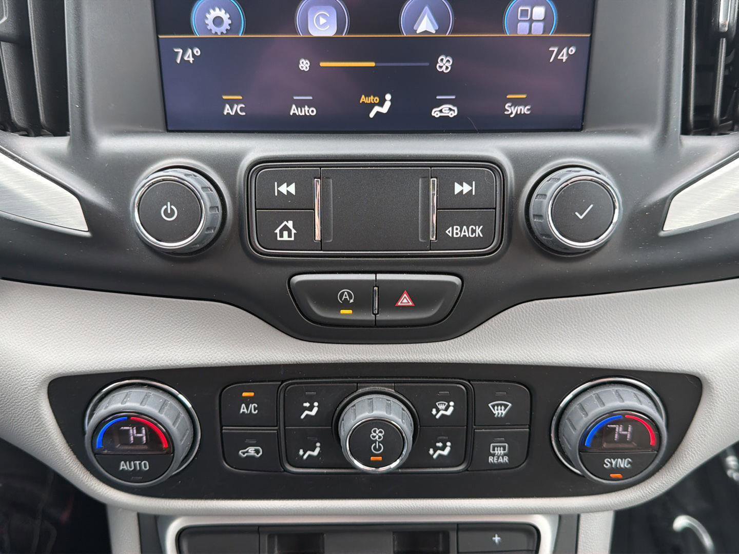 Used 2022 GMC Terrain SLT image 27