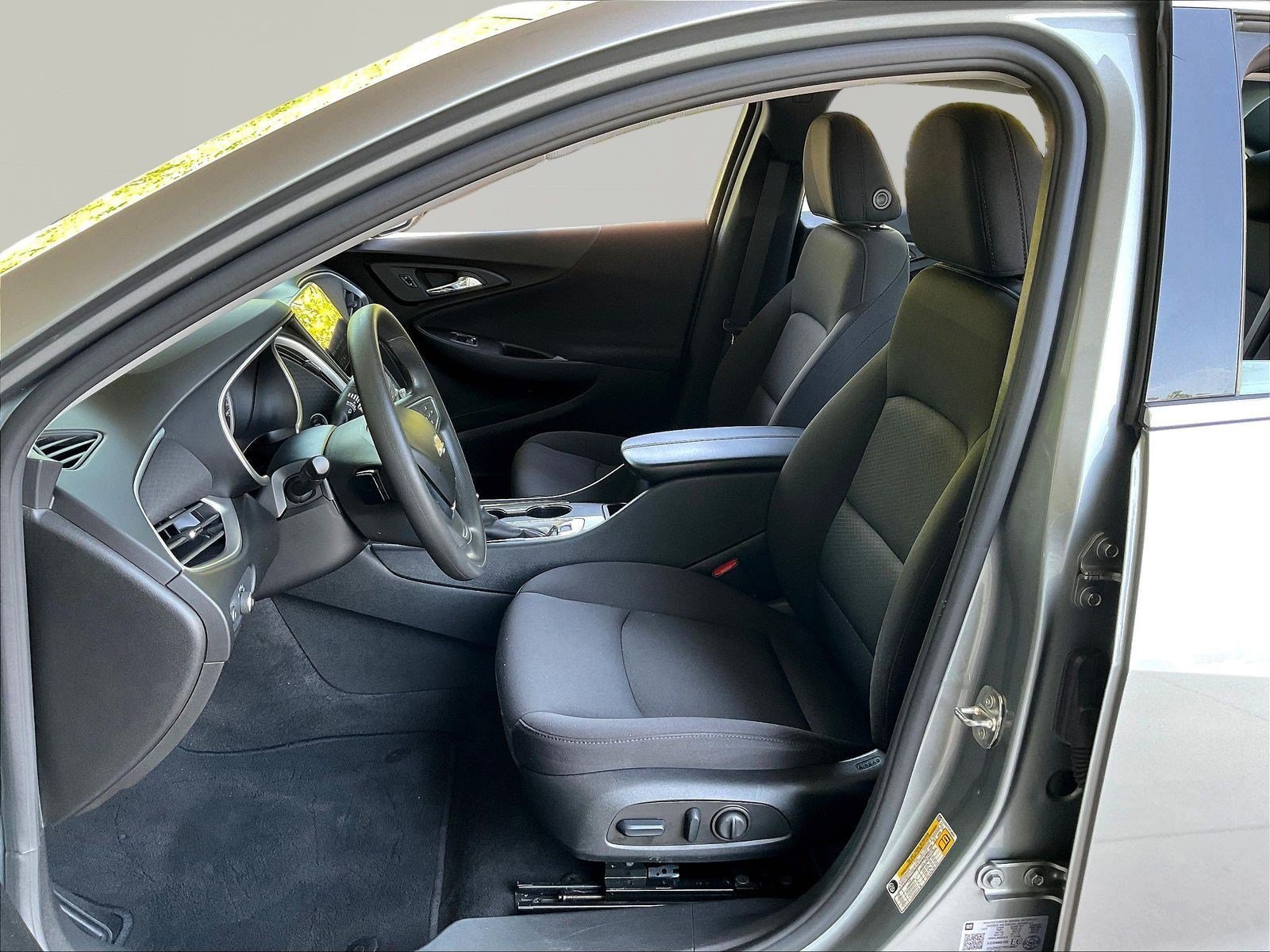 Used 2023 Chevrolet Malibu LT FWD image 20