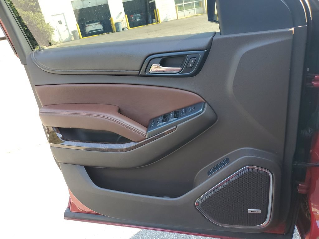 Used 2015 Chevrolet Suburban LTZ RWD image 32