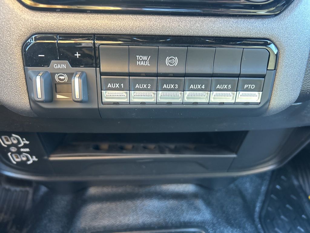 New 2026 RAM 5500 Tradesman w/ Chrome Appearance Group AWD/4WD image 20