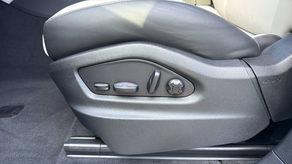 New 2026 Porsche Cayenne AWD/4WD image 6