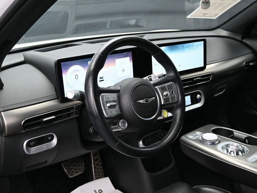 Used 2023 Genesis GV60 Performance image 18