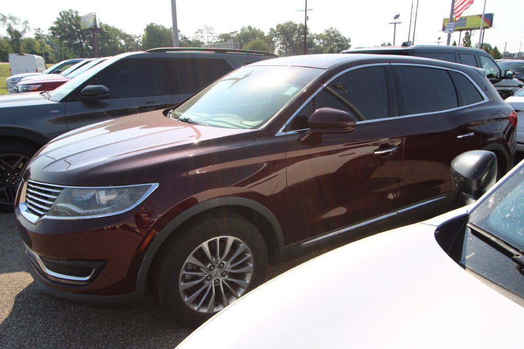 Used 2017 Lincoln MKX Select w/ Select Plus Package AWD/4WD image 5