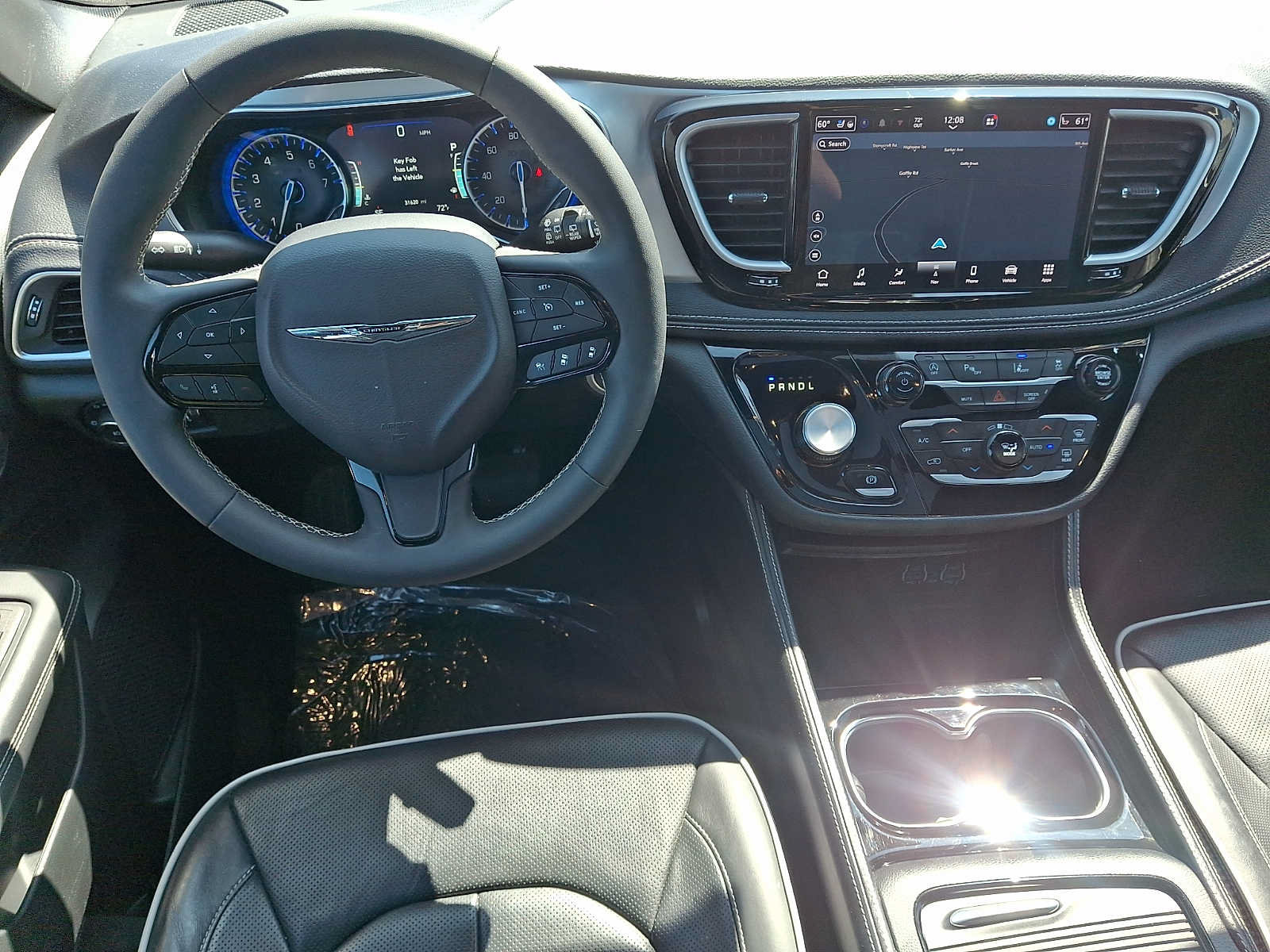Used 2025 Chrysler Pacifica Limited FWD image 12