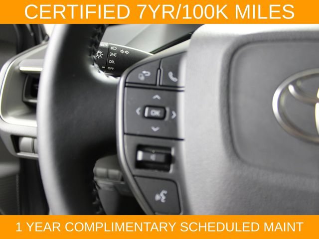 Used 2025 Toyota Prius LE FWD image 22