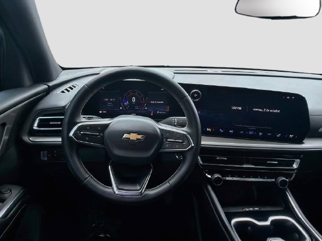 Used 2026 Chevrolet Traverse LT FWD image 23
