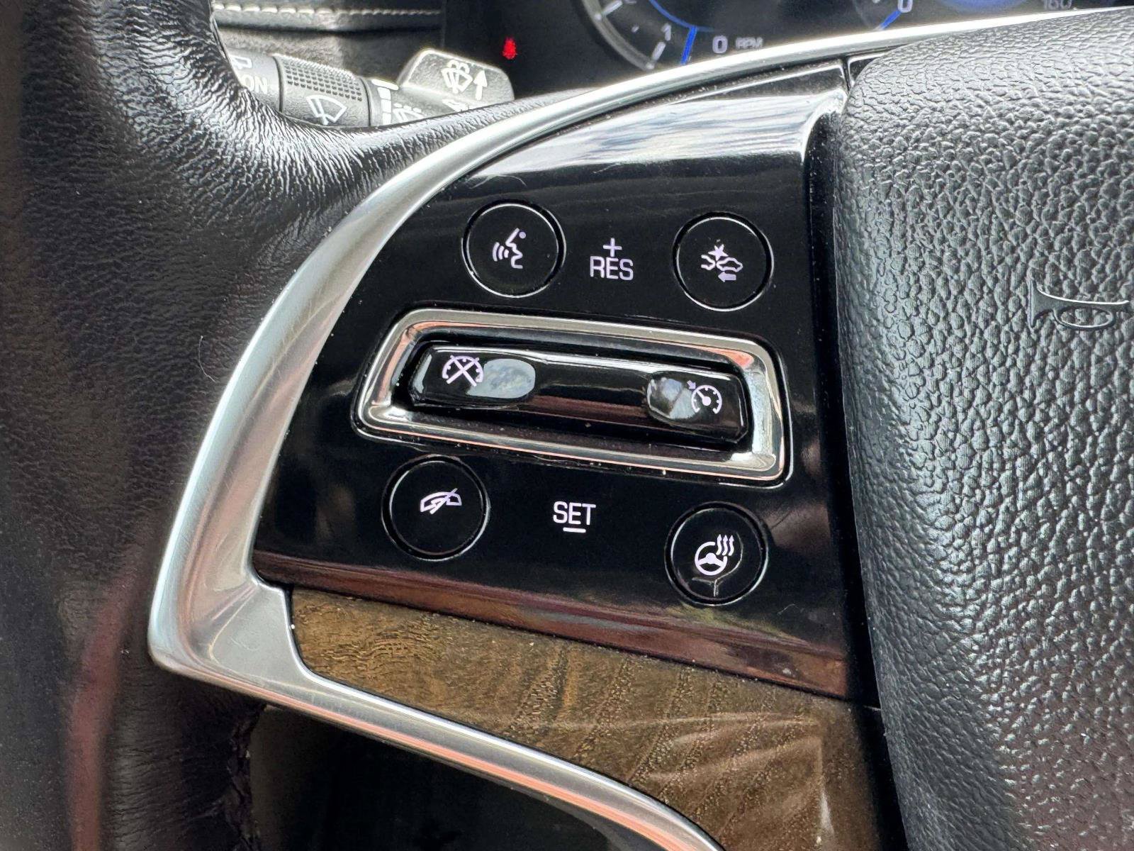 Used 2020 Cadillac Escalade Premium Luxury AWD/4WD image 27