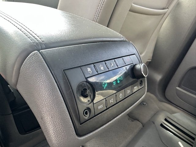 Used 2011 Chevrolet Traverse LT w/ Personal Connectivity Package image 17