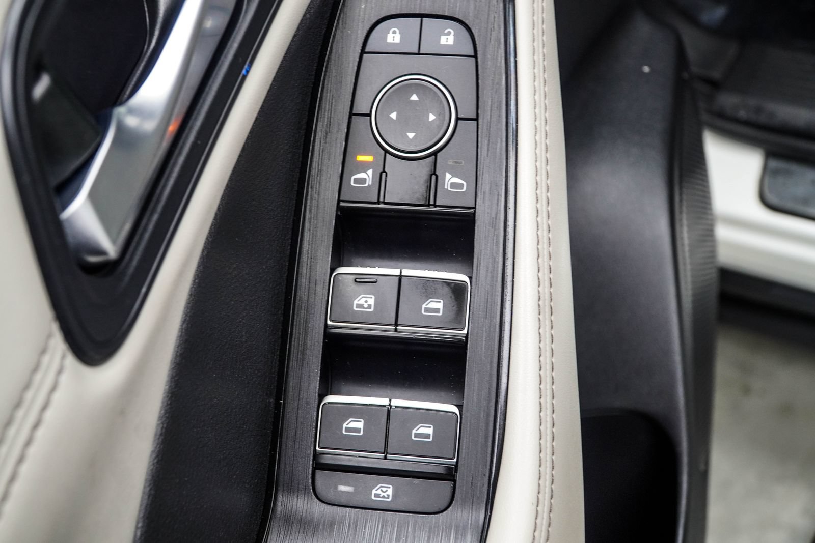 Used 2023 Nissan Rogue SL w/ SL Premium Package FWD image 36