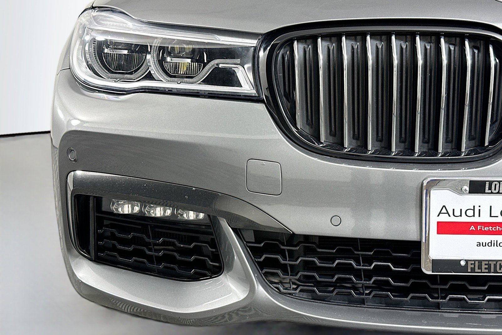 Used 2018 BMW 750i RWD image 16
