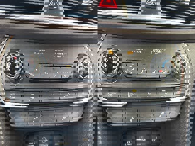 Used 2019 Hyundai Santa Fe SEL image 7