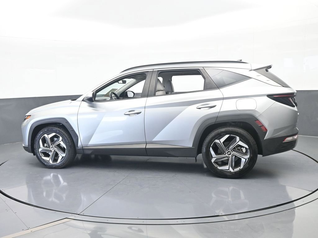 Used 2023 Hyundai Tucson SEL w/ Convenience Package FWD image 3