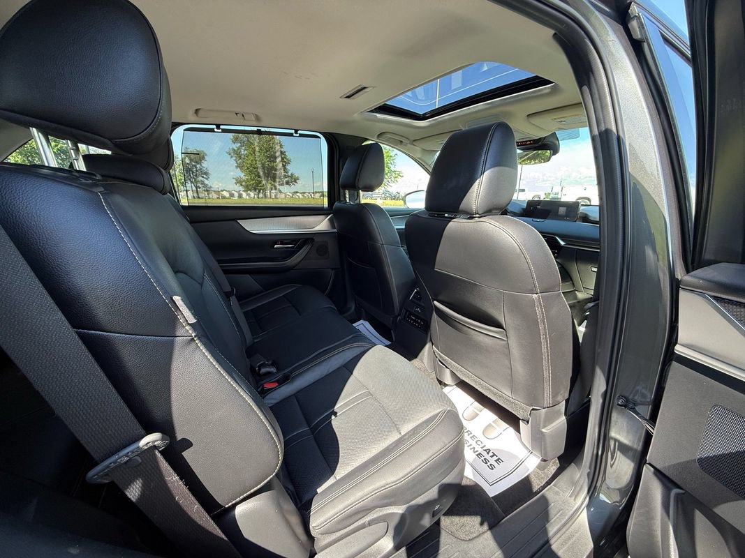Used 2024 MAZDA CX-90 3.3 Turbo w/ Preferred Plus AWD/4WD image 19