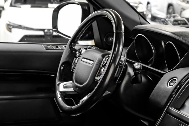 Used 2019 Land Rover Discovery SE image 21