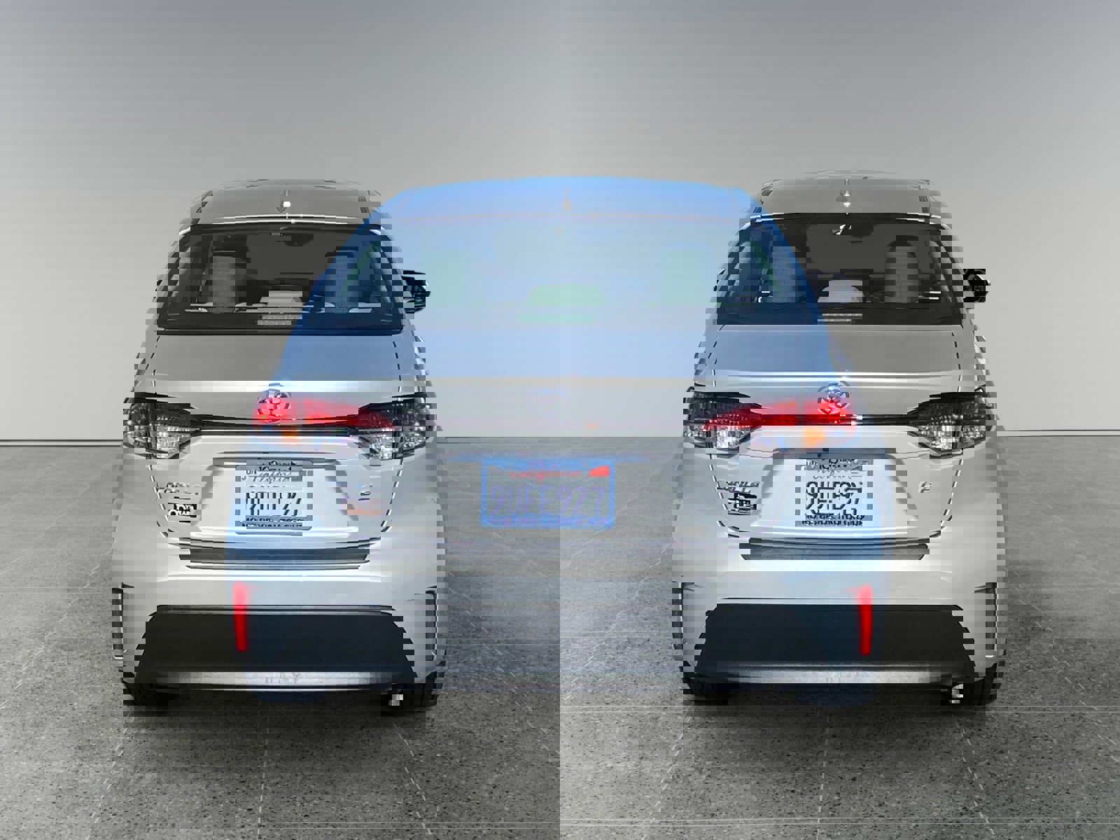 Used 2025 Toyota Corolla LE image 4