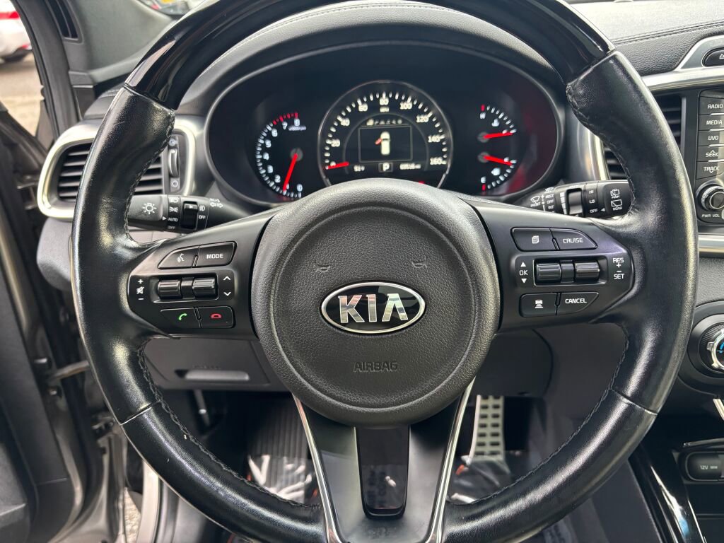 Used 2017 Kia Sorento SX image 20
