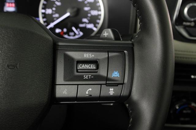 Certified 2025 Nissan Rogue SV image 27