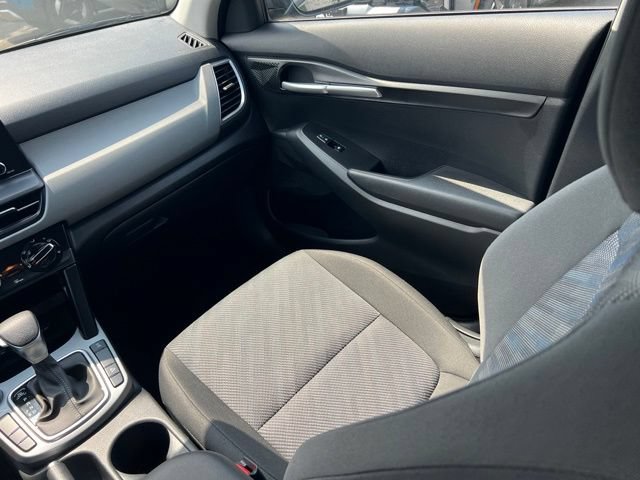 Used 2026 Kia Seltos LX AWD/4WD image 12