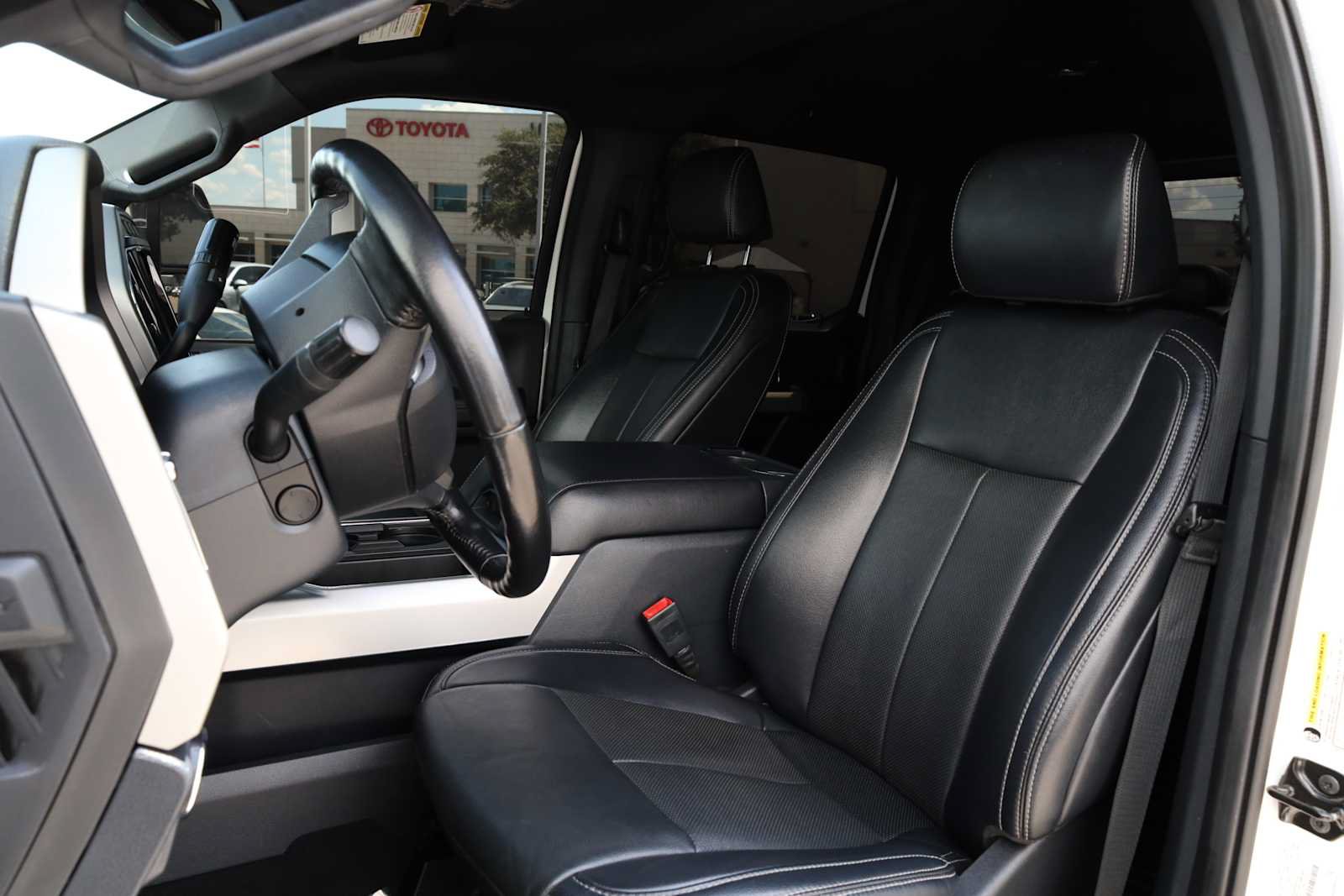 Used 2022 Ford F250 Lariat w/ Lariat Ultimate Package AWD/4WD image 38