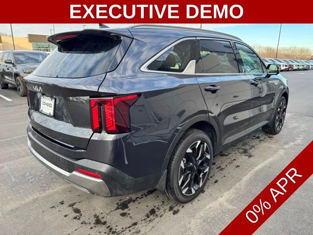 New 2025 Kia Sorento SX image 4