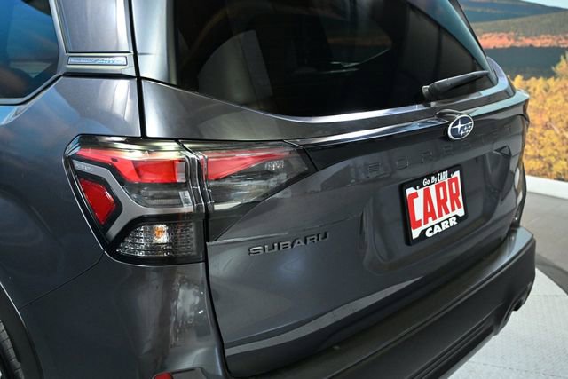 Used 2025 Subaru Forester Premium AWD/4WD image 18
