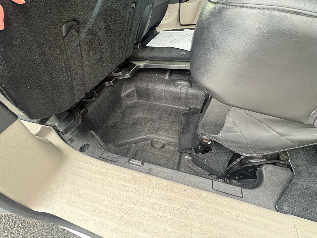 Used 2024 Chrysler Pacifica Touring-L image 24