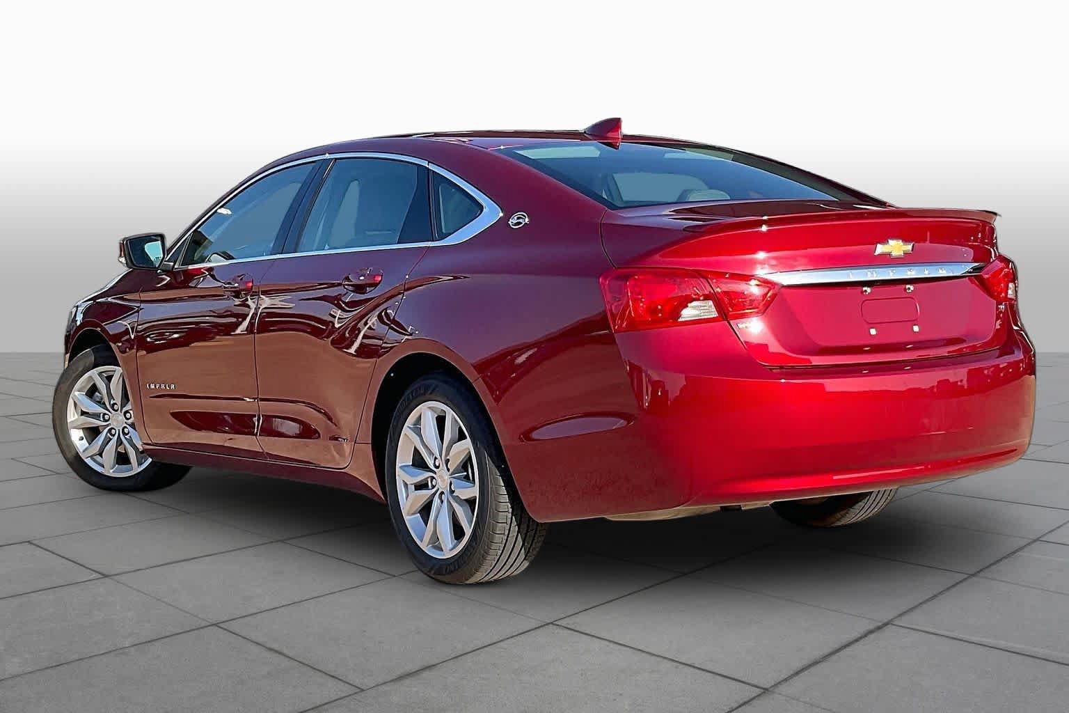 Used 2018 Chevrolet Impala LT w/ Sunroof and Spoiler Package FWD image 13