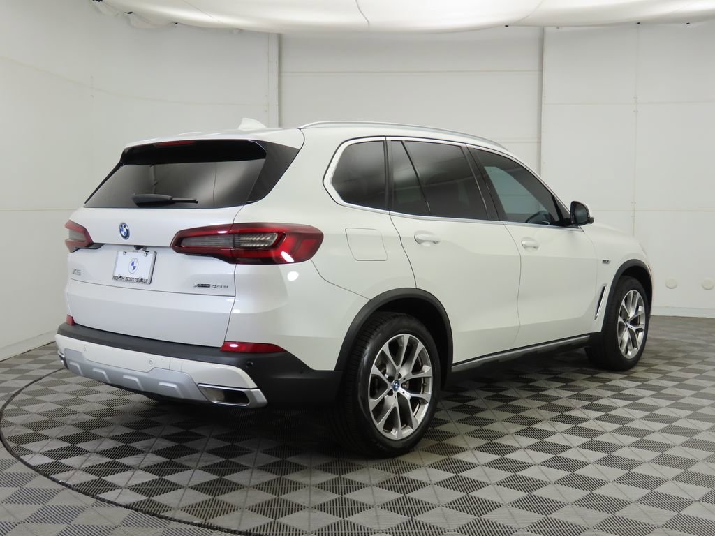 Used 2022 BMW X5 xDrive45e w/ Climate Comfort Package image 5