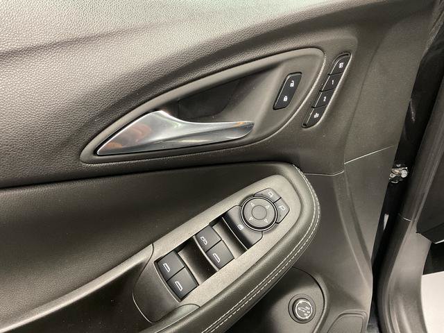 Used 2025 Buick Encore GX Avenir w/ Avenir Convenience Package AWD/4WD image 12