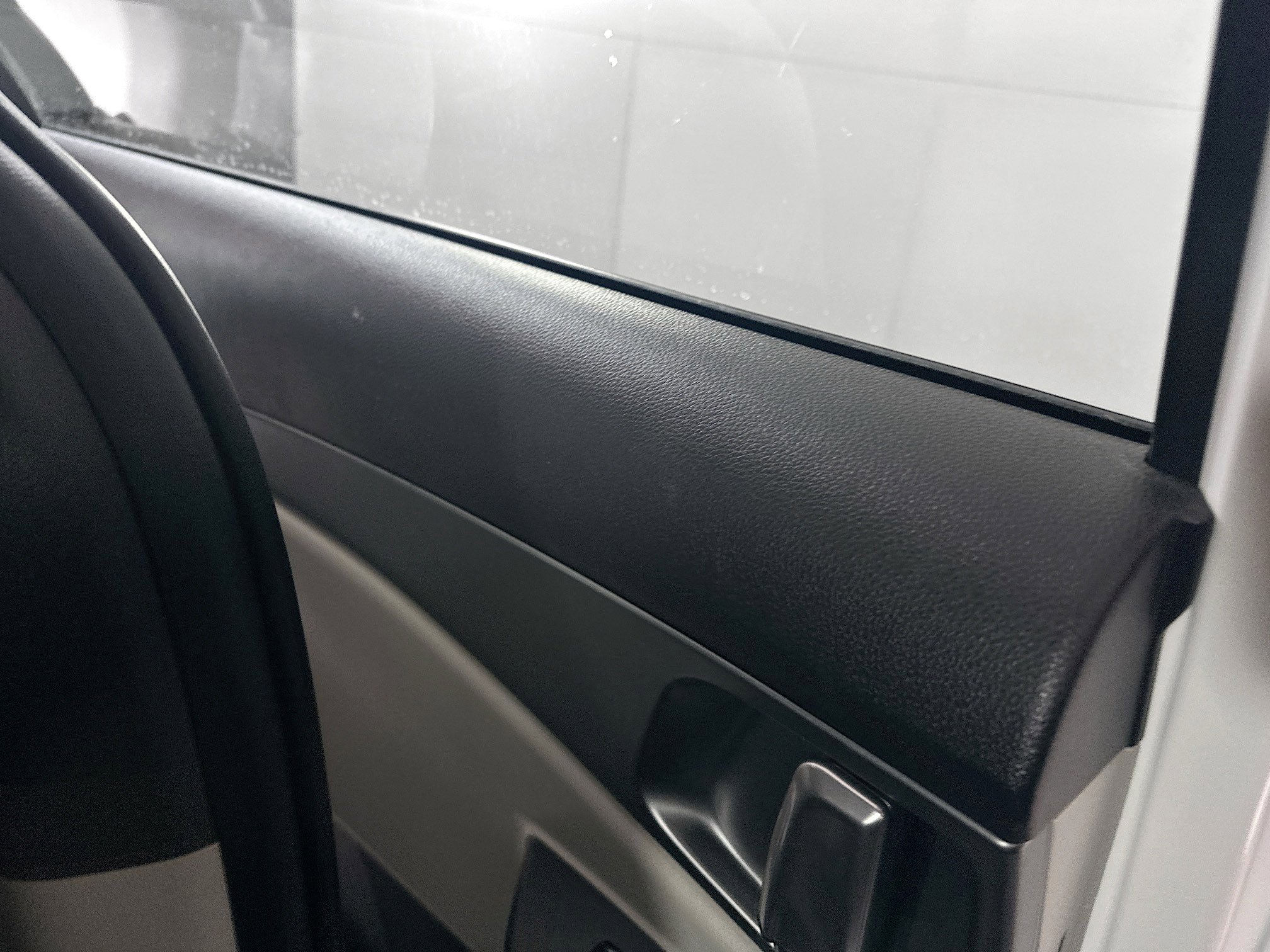 Used 2024 Kia Carnival LX image 25