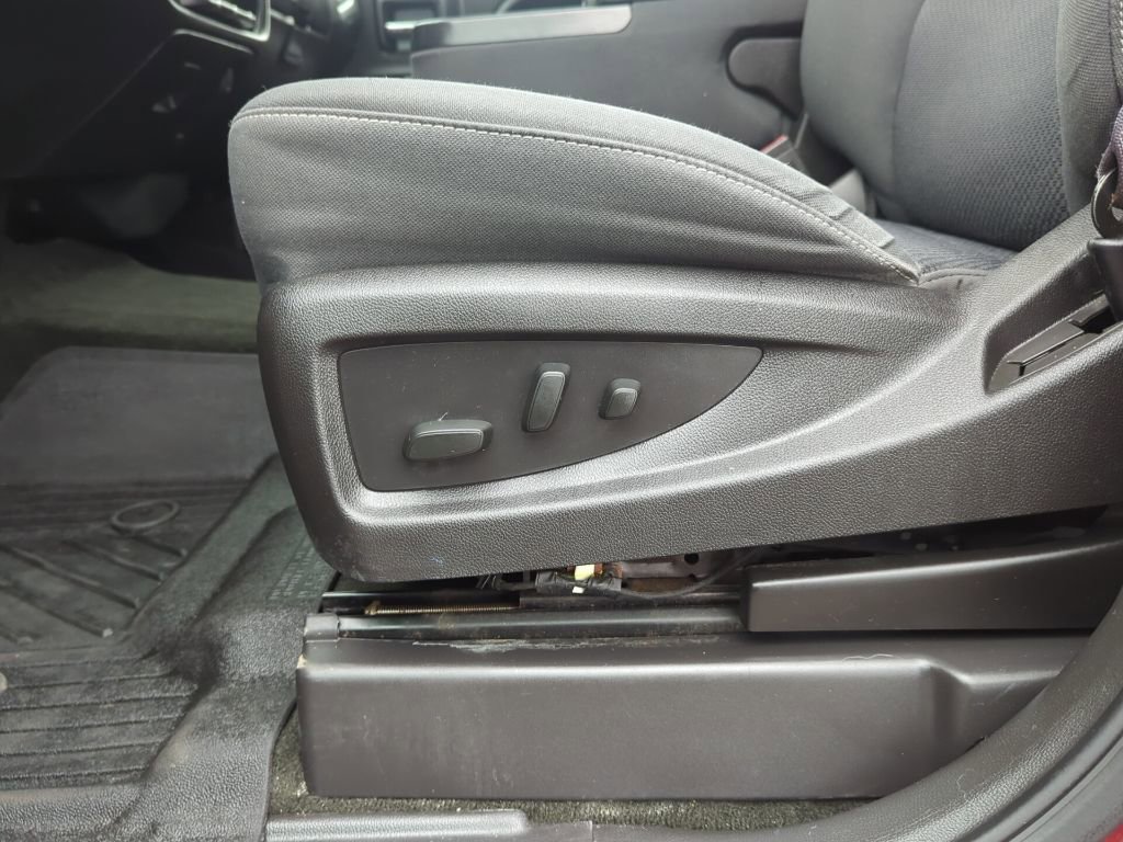 Certified 2017 Chevrolet Silverado 1500 LT w/ All Star Edition image 28