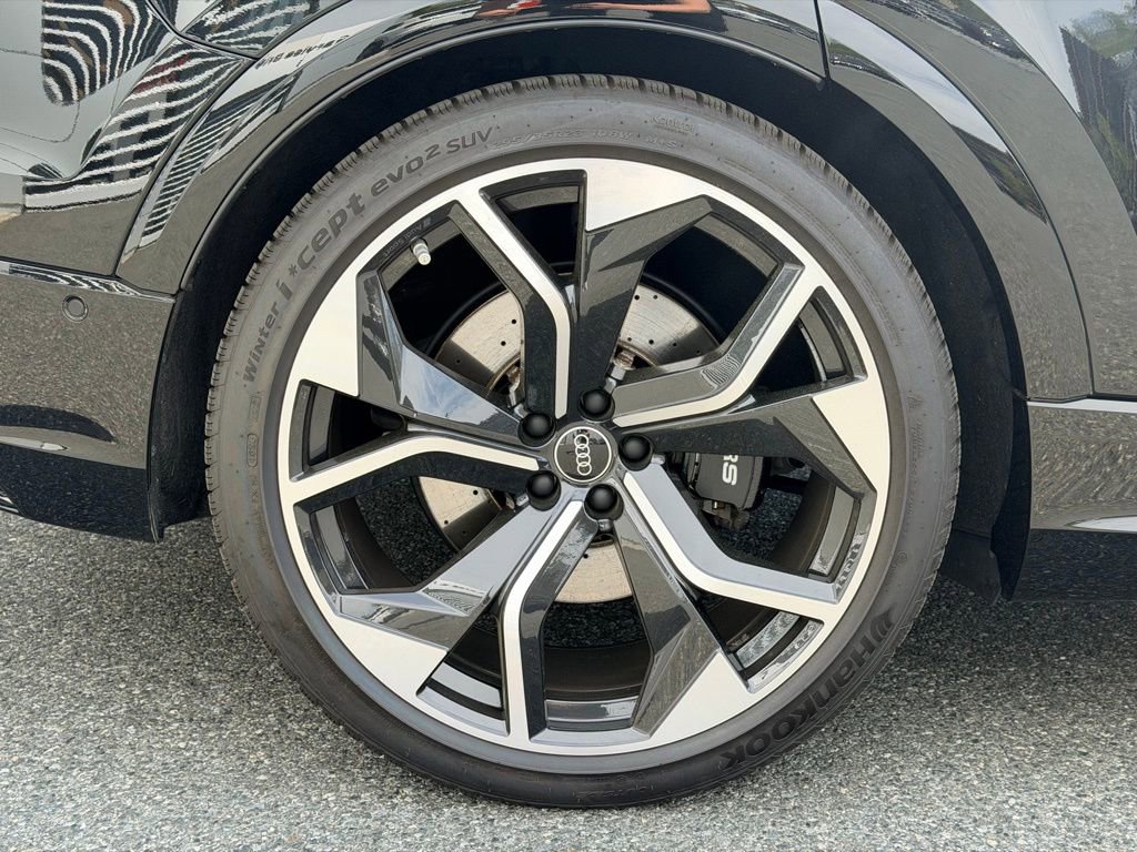Used 2024 Audi RS Q8 AWD/4WD image 27