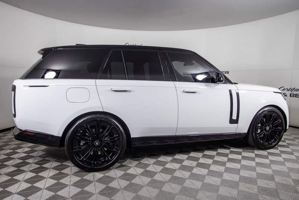 Used 2025 Land Rover Range Rover SE image 5