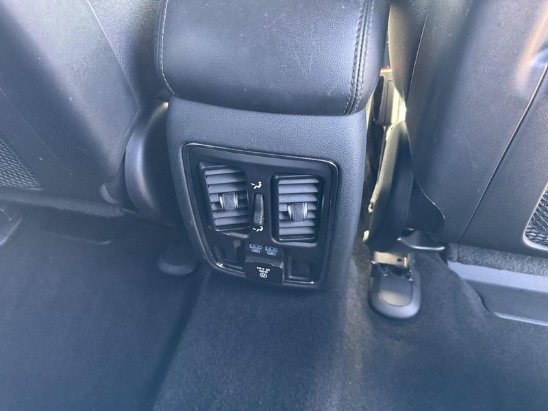 Used 2019 Jeep Grand Cherokee Limited image 16